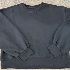 Abercrombie & Fitch gray sweatshirt